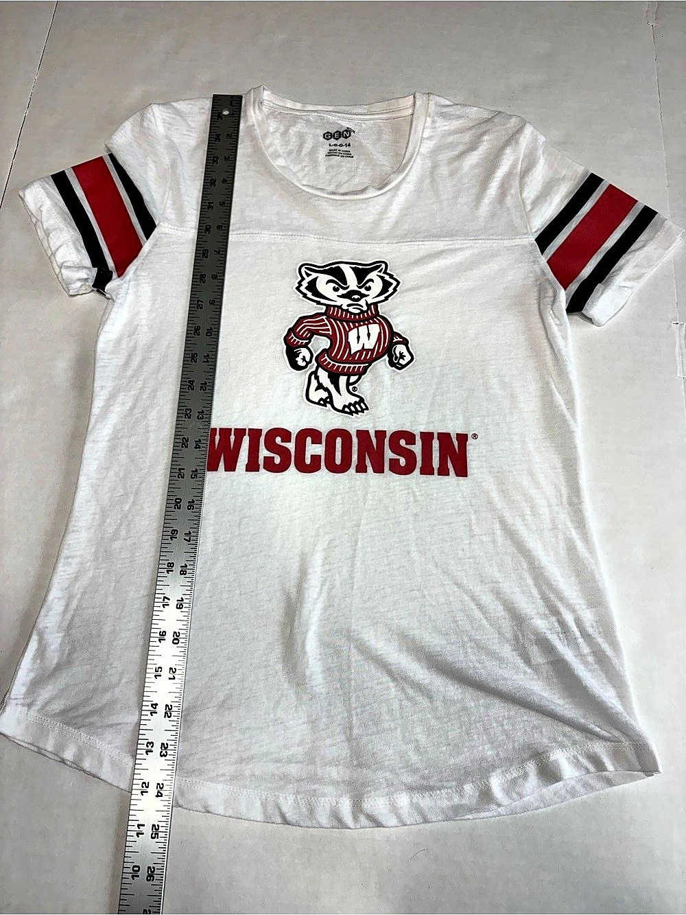 GEN2 Wisconsin Badgers Tee Size Large